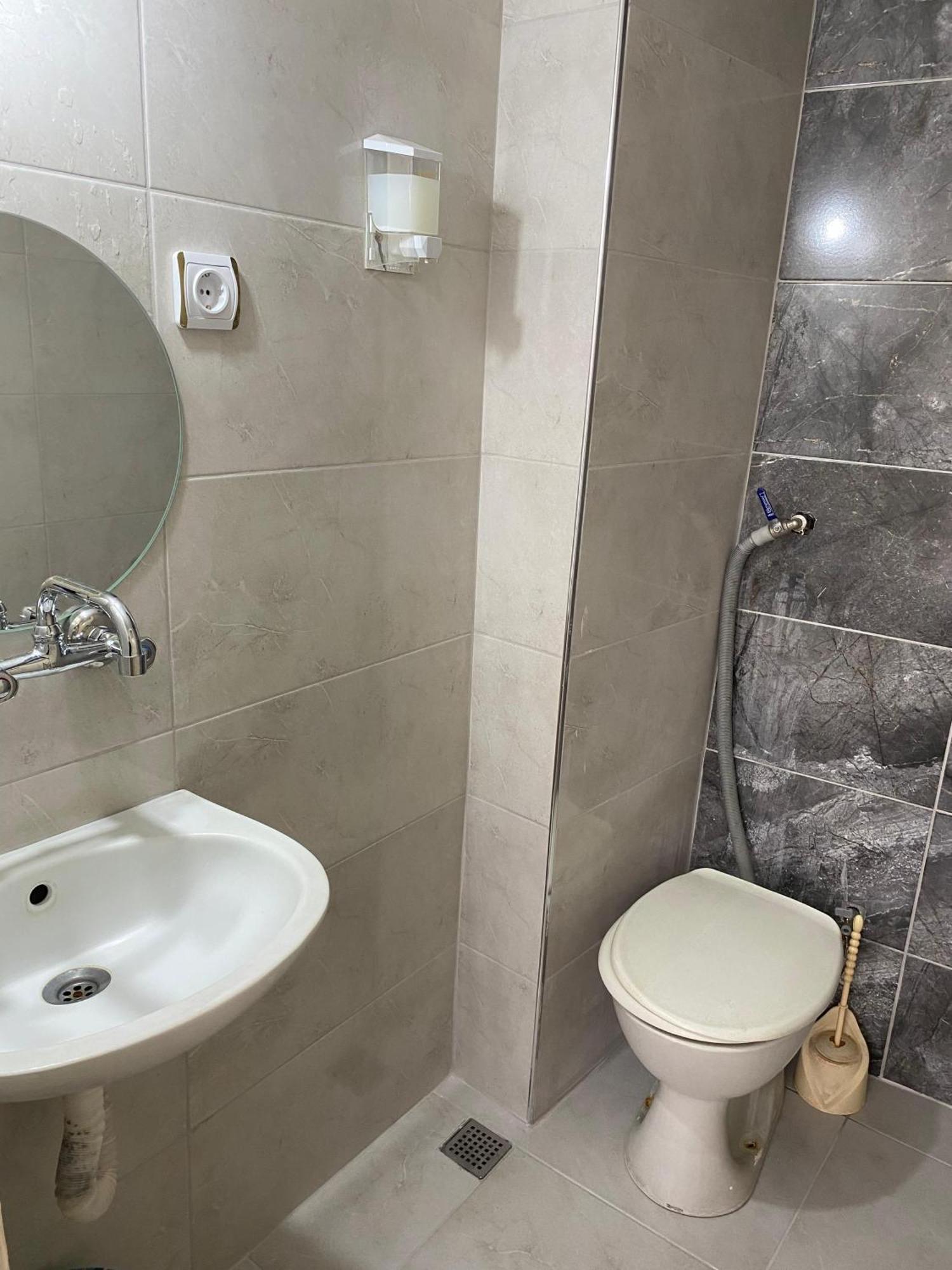 Oez Altinbasak Otel Ankara Exteriör bild